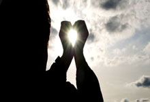 前往沙特？记者：前纽卡和曼联总监阿什沃斯正和利雅得胜利谈判.